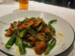 樟树港辣椒小炒黑毛猪肉-五稻厨房粤西菜(新闻店)