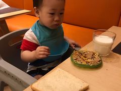 -苏州汇融广场假日酒店
