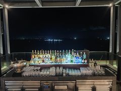 -瑰丽酒店·海吧·天际下午茶·现场DJ·天台酒吧