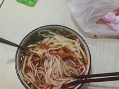 -忆螺巷螺蛳粉(步行街小巷店)