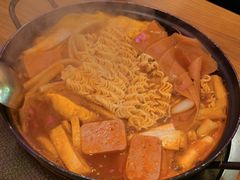 部队年糕火锅-麻麻桃韩式料理(百盛B馆店)
