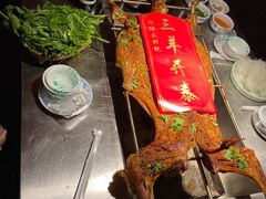 -冰冰龙虾·江湖菜·花园江景餐厅