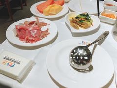 -领鲜活海鲜榴莲自助火锅(东门店)