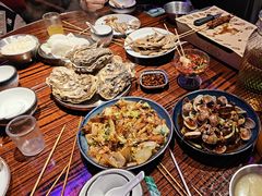 -蚝堡海鲜·威海菜·海肠捞饭·烧烤·亚洲吃蚝公司(幸福门店)