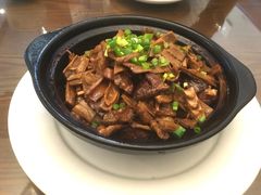 -临街徽菜馆·正宗黄山味