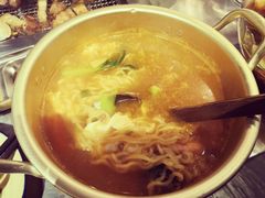 -马路牙子地桌烤肉(工体店)