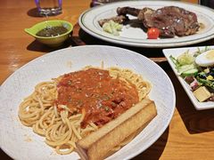 -豪客嘉族·麦尼顿西餐厅(乐福天下店)