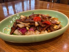 京葱爆猪肝-虎哥私房菜(馒头山店)
