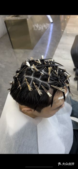 苏奇发型·烫发染发(优越店)图片