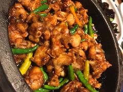 酱爆石锅蛙-绿茶餐厅(王府井永宁门店)