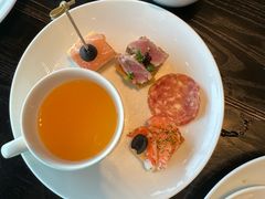 -苏宁银河国际咖啡厅·天际环球美食汇