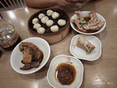 -佬钱湾仔(衣裳街店)