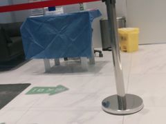 -瑞尔齿科(上海长风大悦城店)