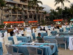 -亚龙湾希尔顿自助餐厅·海鲜·烧烤·沙滩BBQ·现场乐队