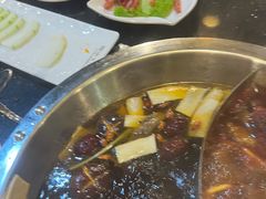 -百年川椒重庆老火锅(光谷店)
