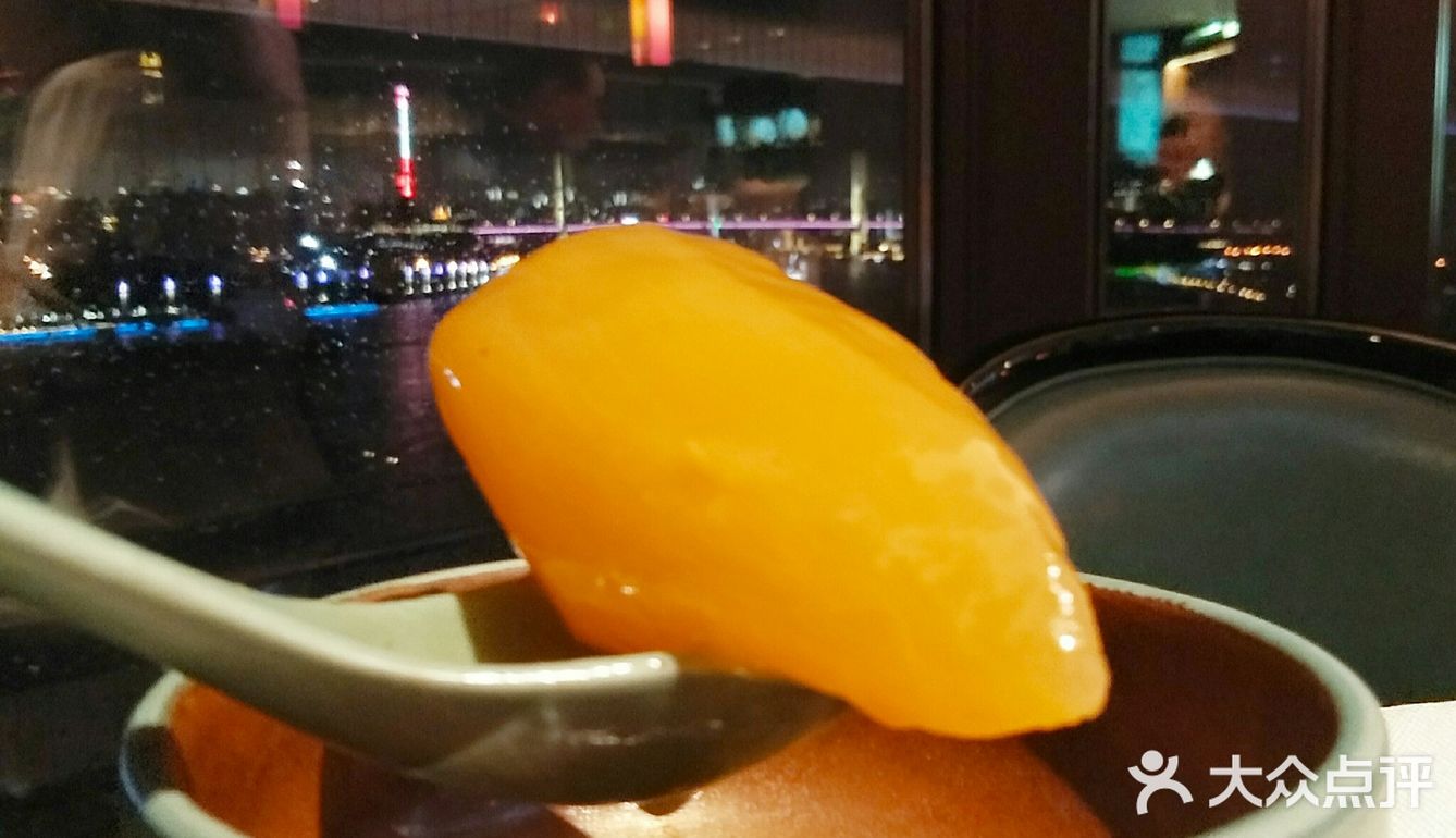 上次来悦江的时候顺手注册了一个会员，收到生日礼券是一