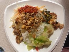 香辣烤肉拌饭-中央财经大学-食堂