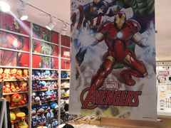 -名创优品(北京新中关购物中心地铁层店)