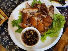 招牌肘子-煎饼卷大葱(春秋西路店)