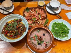 -老滇山寨•云南特色菜•地方菜•民族风情歌舞表演(金碧店)