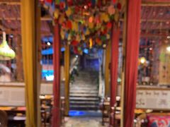 -老牌坊云南鱼豆花火锅(爱建店)