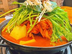 土豆排骨火锅-喇喇排骨火锅·传统韩式脊骨汤(望京西园总店)