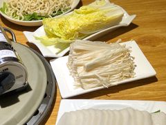 -茸梅路右拐龙虾-农家菜(松江店)