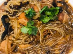 小鸡炖蘑菇-京滨饭店·餐厅(阜外大街店)