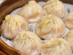 蟹粉鲜肉馅-馋三尺蟹粉小笼(人民广场店)