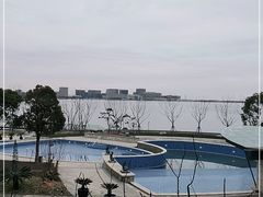 -上海滴水湖皇冠假日酒店