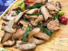 香菇炒肉-益恒饭店乡间白族菜(古城总店)
