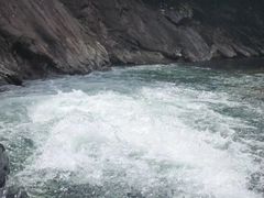 -安吉龙王山峡谷漂流
