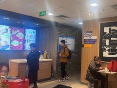 -麦当劳(吉林站13检票口对面)