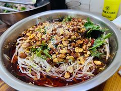 -周良天山牛杂城(天山路总店)