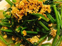 -J Daeng Seafood