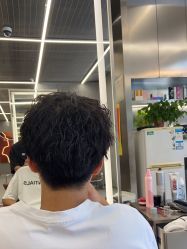-侨治发型