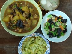 -爱的果实月嫂育婴师(世纪东方店)
