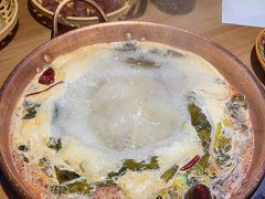 酸辣锅底-洱火云南酸菜牛肉火锅(石景山当代商城店)