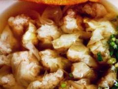 -张阿三馄饨店