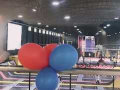 -嘿哟动霸CHUA·新潮玩运动娱乐中心·蹦床滑冰团建乐园