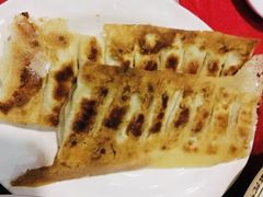 招牌锅贴-大眼锅贴水饺(河东店)