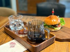 -房角石咖啡与书(吉大南校店)