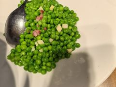 -新白鹿餐厅(滨江银泰店)