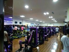 -格易美游泳馆健身房(新昆仑店)