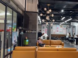 -FRIDAY星期五专业美发沙龙