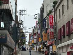 -梨大女人街