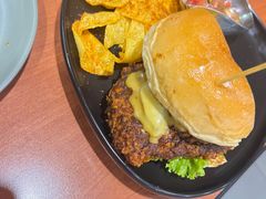 辣芝士培根酱牛肉汉堡-魏斯理汉堡(西安沣东吾悦店)