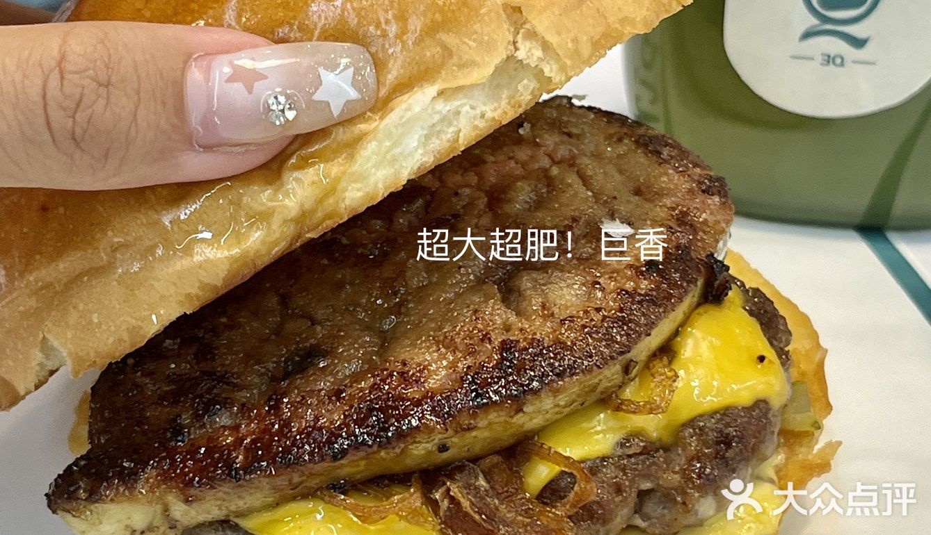 在青岛吃到可可爱爱的一家！！🍔🍔🧇🧇