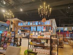 -藏猫猫咖啡主题馆(中央大道店)