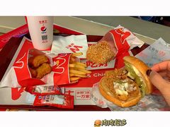 -华莱士·全鸡汉堡(财经学院店)